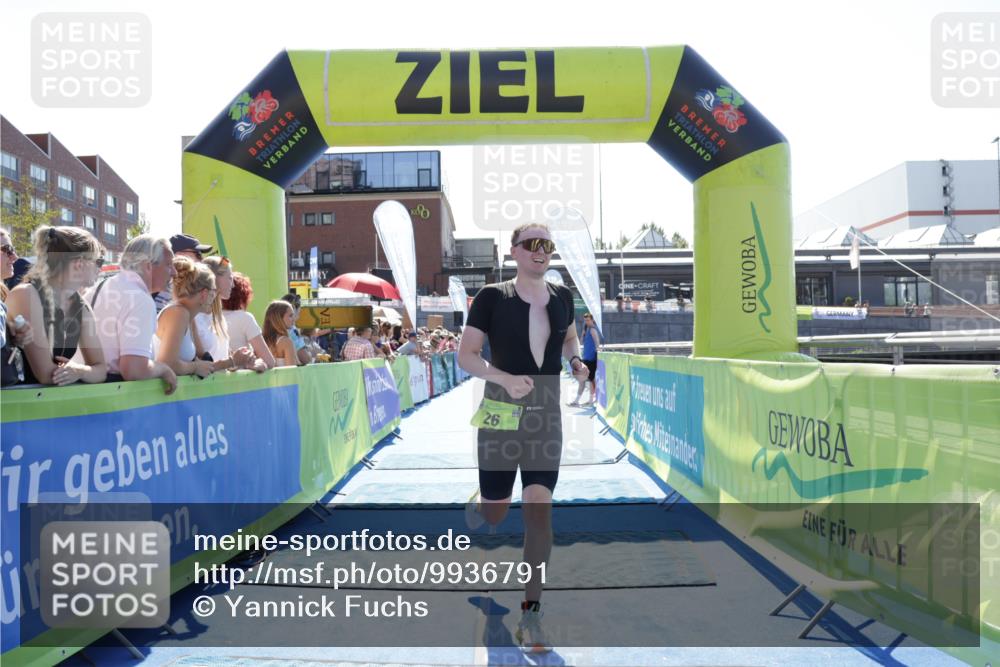 09.08.2026 - GEWOBA Citytriathlon Bremen Yannick Fuchs http://msf.ph/oto/9936791 09.08.2026 15:09:35 Ziel 26 meine-sportfotos.de