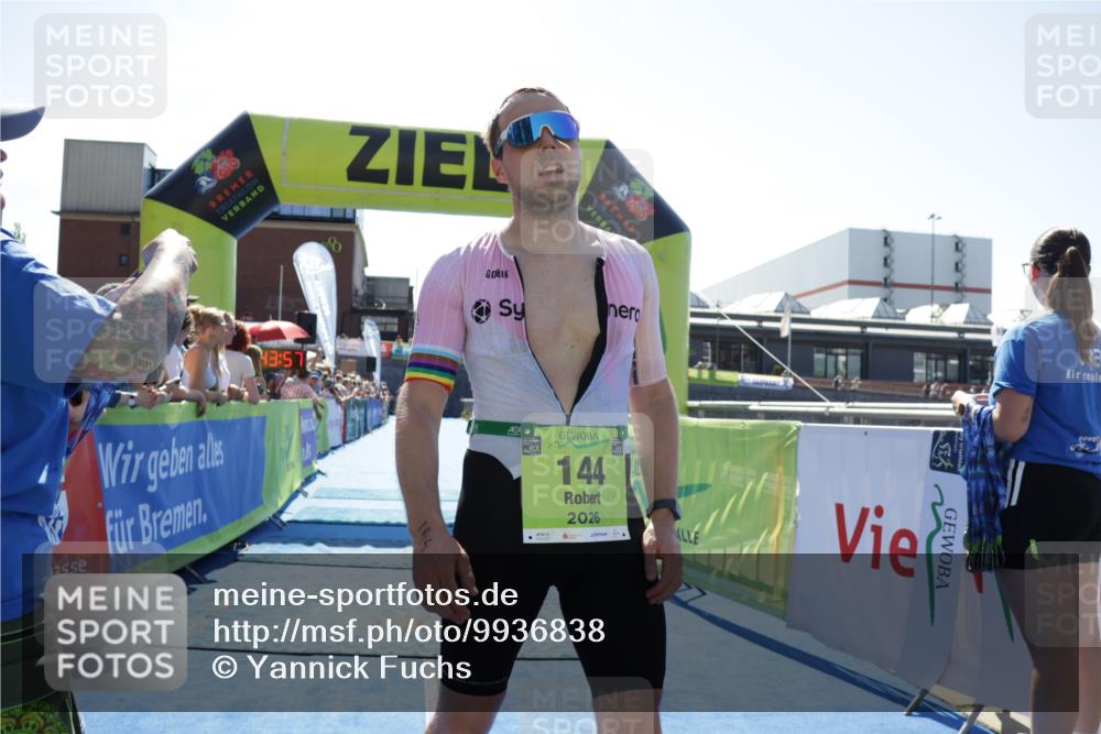 09.08.2026 - GEWOBA Citytriathlon Bremen Yannick Fuchs http://msf.ph/oto/9936838 09.08.2026 15:10:20 Ziel 144 meine-sportfotos.de