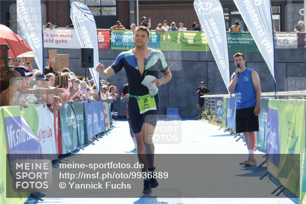 09.08.2026 - GEWOBA Citytriathlon Bremen Yannick Fuchs http://msf.ph/oto/9936889 09.08.2026 15:10:52 Ziel 27, 41 meine-sportfotos.de