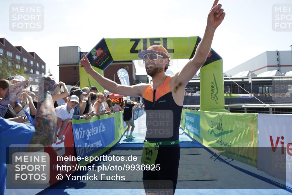 09.08.2026 - GEWOBA Citytriathlon Bremen Yannick Fuchs http://msf.ph/oto/9936925 09.08.2026 15:11:14 Ziel 371 meine-sportfotos.de