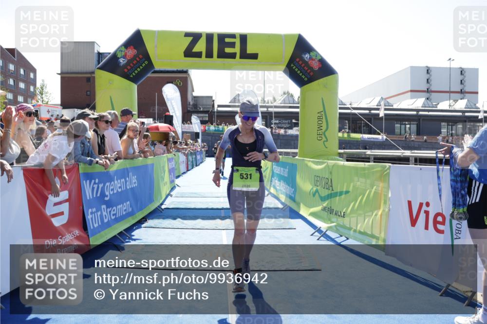09.08.2026 - GEWOBA Citytriathlon Bremen Yannick Fuchs http://msf.ph/oto/9936942 09.08.2026 15:11:28 Ziel 118, 217, 531 meine-sportfotos.de