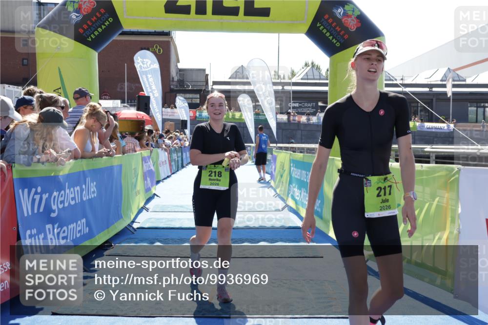 09.08.2026 - GEWOBA Citytriathlon Bremen Yannick Fuchs http://msf.ph/oto/9936969 09.08.2026 15:11:36 Ziel 217, 218 meine-sportfotos.de