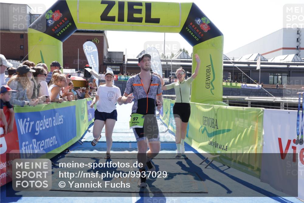 09.08.2026 - GEWOBA Citytriathlon Bremen Yannick Fuchs http://msf.ph/oto/9937029 09.08.2026 15:12:06 Ziel 97, 1103 meine-sportfotos.de