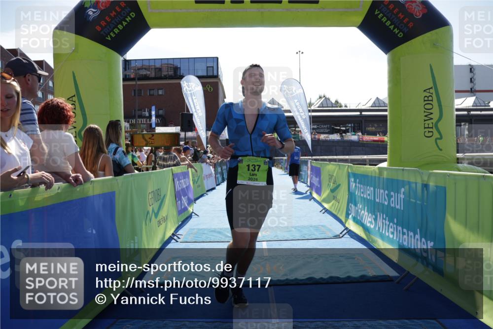 09.08.2026 - GEWOBA Citytriathlon Bremen Yannick Fuchs http://msf.ph/oto/9937117 09.08.2026 15:13:24 Ziel 67, 137, 470 meine-sportfotos.de
