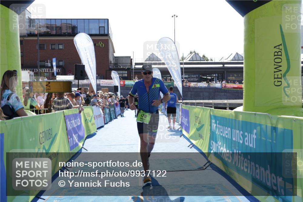 09.08.2026 - GEWOBA Citytriathlon Bremen Yannick Fuchs http://msf.ph/oto/9937122 09.08.2026 15:13:28 Ziel 137, 470 meine-sportfotos.de