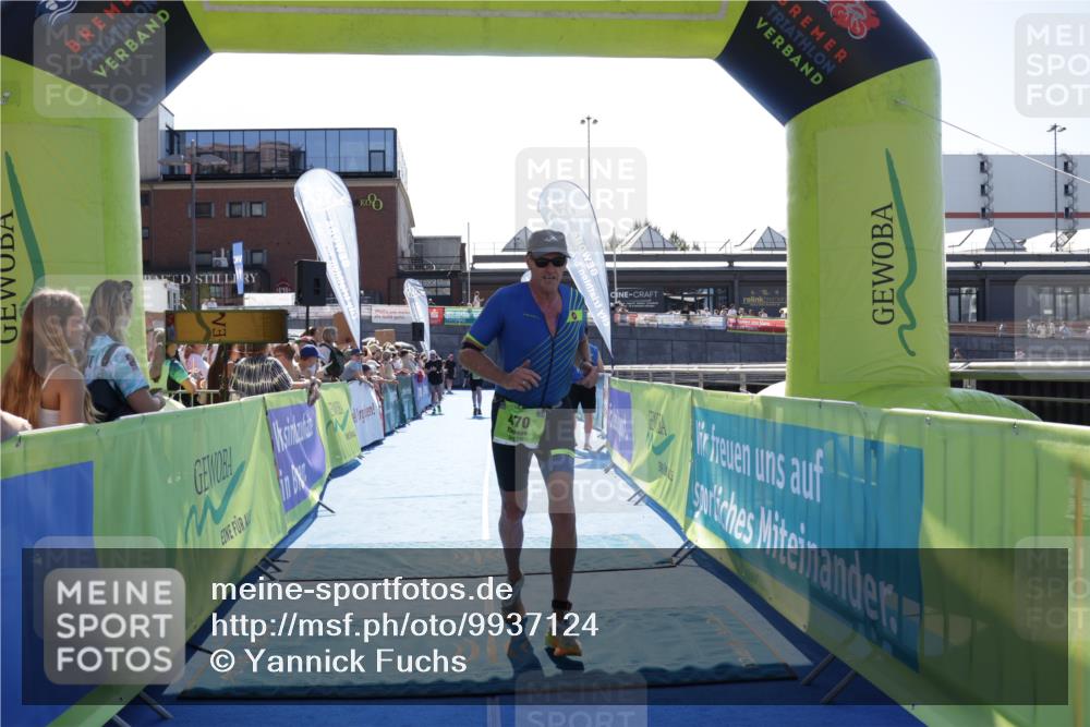 09.08.2026 - GEWOBA Citytriathlon Bremen Yannick Fuchs http://msf.ph/oto/9937124 09.08.2026 15:13:29 Ziel 105, 470 meine-sportfotos.de
