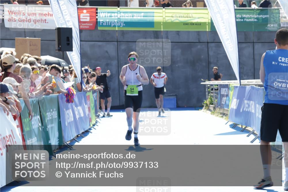09.08.2026 - GEWOBA Citytriathlon Bremen Yannick Fuchs http://msf.ph/oto/9937133 09.08.2026 15:13:38 Ziel 54, 105 meine-sportfotos.de