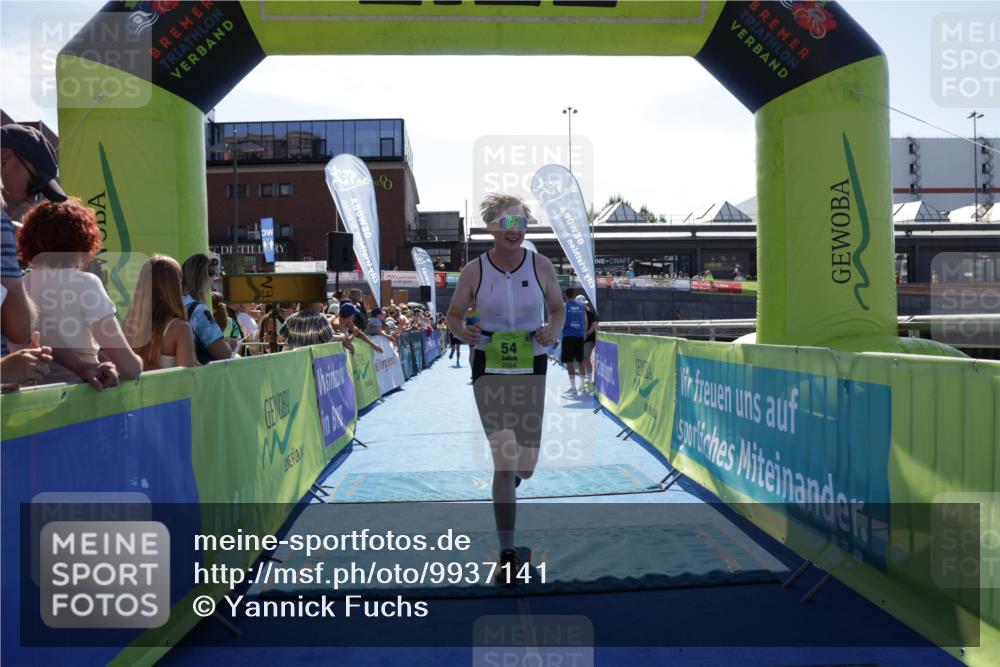 09.08.2026 - GEWOBA Citytriathlon Bremen Yannick Fuchs http://msf.ph/oto/9937141 09.08.2026 15:13:43 Ziel 54, 86, 362, 450 meine-sportfotos.de