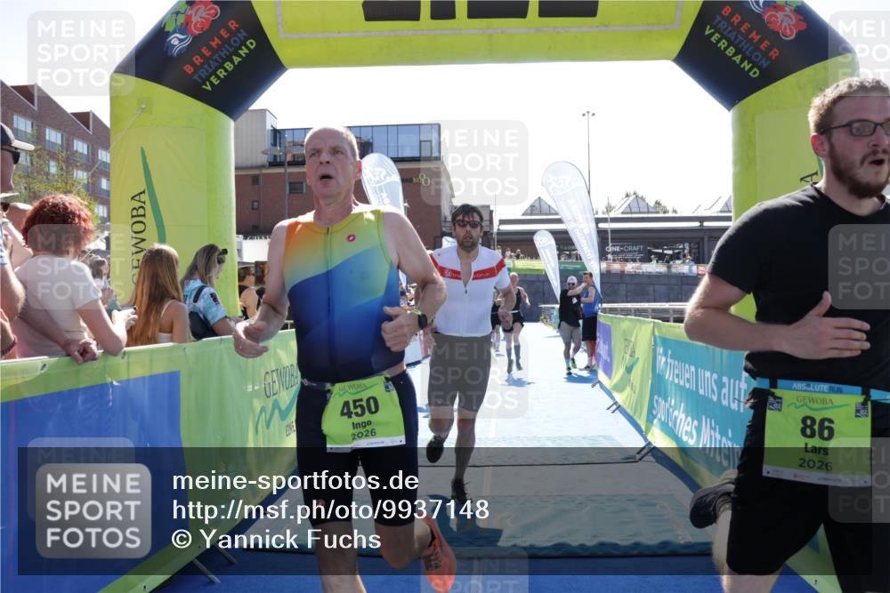 09.08.2026 - GEWOBA Citytriathlon Bremen Yannick Fuchs http://msf.ph/oto/9937148 09.08.2026 15:13:48 Ziel 54, 86, 180, 278, 349, 362, 450 meine-sportfotos.de