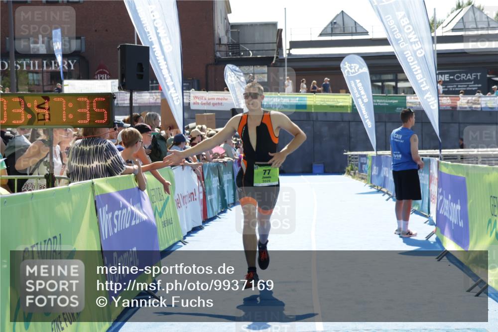 09.08.2026 - GEWOBA Citytriathlon Bremen Yannick Fuchs http://msf.ph/oto/9937169 09.08.2026 15:13:58 Ziel 77, 321 meine-sportfotos.de