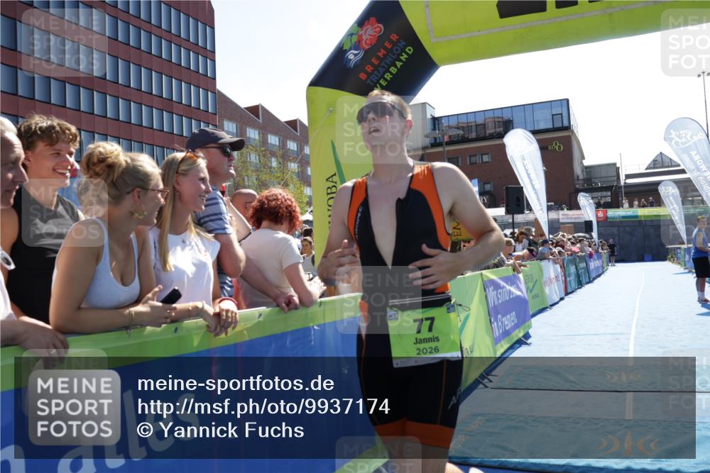 09.08.2026 - GEWOBA Citytriathlon Bremen Yannick Fuchs http://msf.ph/oto/9937174 09.08.2026 15:14:00 Ziel 77 meine-sportfotos.de