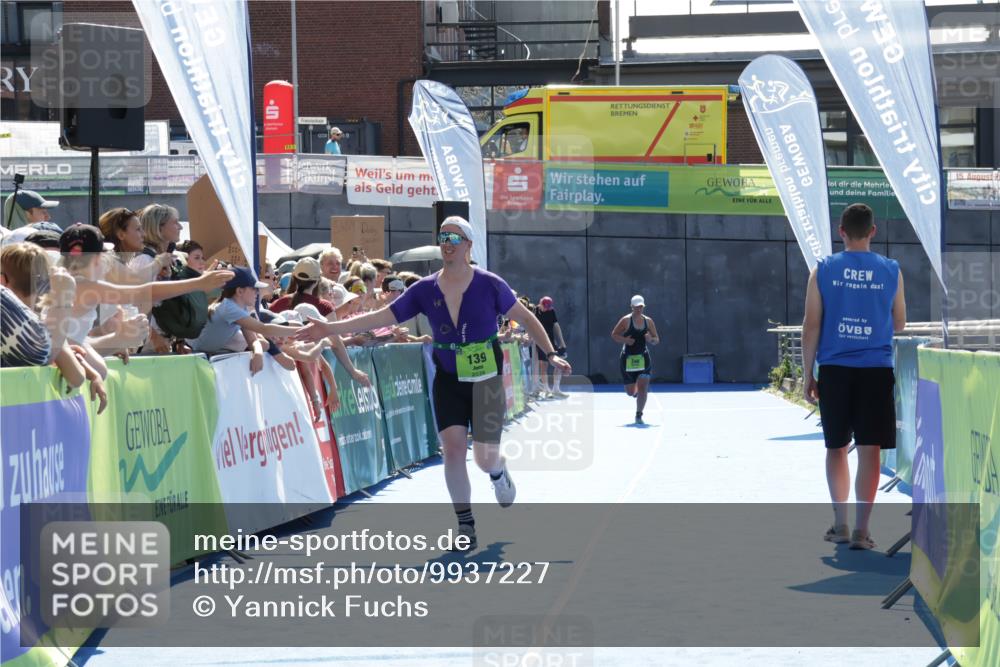 09.08.2026 - GEWOBA Citytriathlon Bremen Yannick Fuchs http://msf.ph/oto/9937227 09.08.2026 15:14:40 Ziel 139 meine-sportfotos.de
