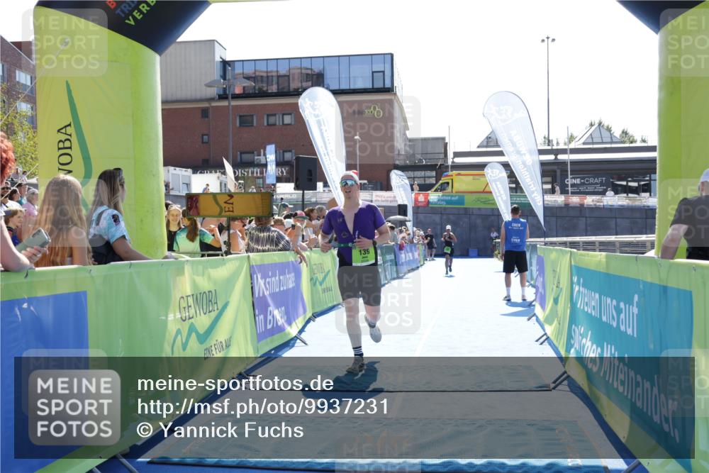 09.08.2026 - GEWOBA Citytriathlon Bremen Yannick Fuchs http://msf.ph/oto/9937231 09.08.2026 15:14:42 Ziel 139 meine-sportfotos.de