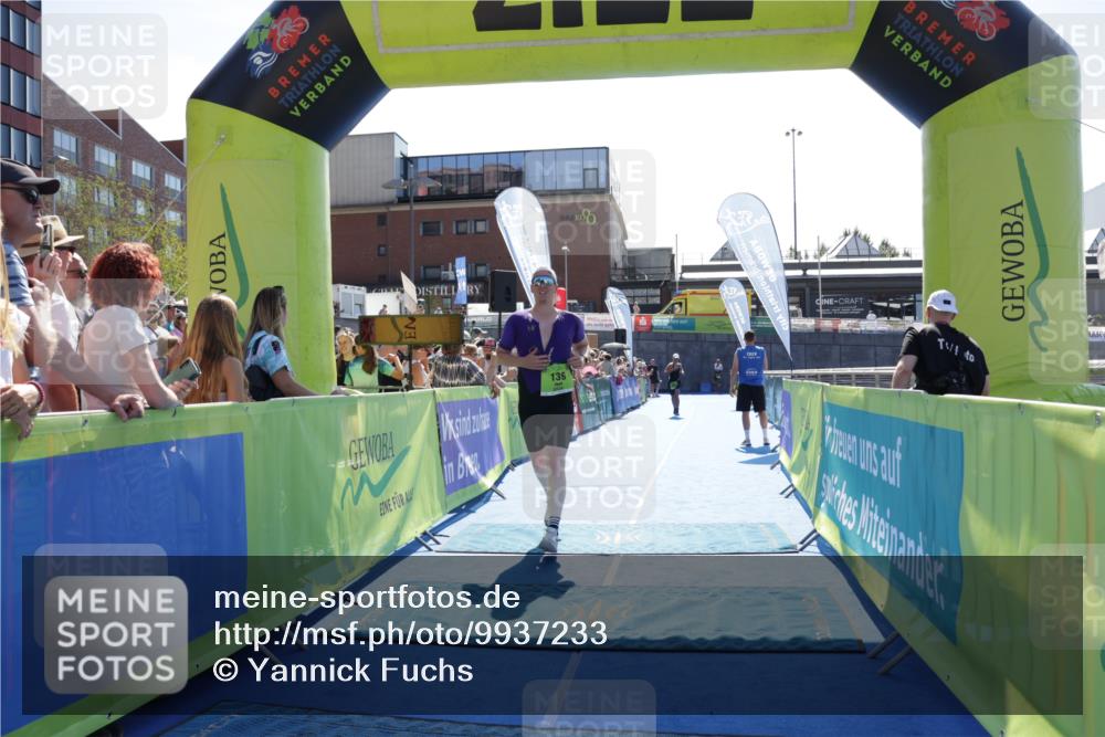 09.08.2026 - GEWOBA Citytriathlon Bremen Yannick Fuchs http://msf.ph/oto/9937233 09.08.2026 15:14:43 Ziel 139, 346 meine-sportfotos.de