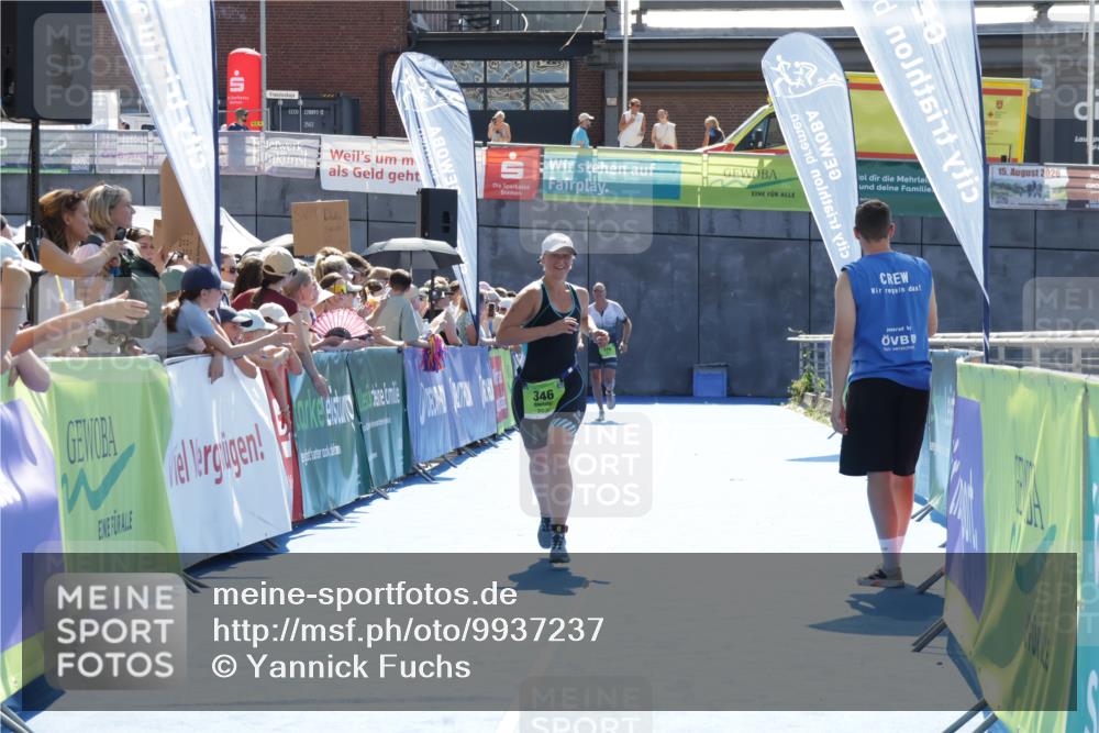 09.08.2026 - GEWOBA Citytriathlon Bremen Yannick Fuchs http://msf.ph/oto/9937237 09.08.2026 15:14:45 Ziel 139, 346 meine-sportfotos.de