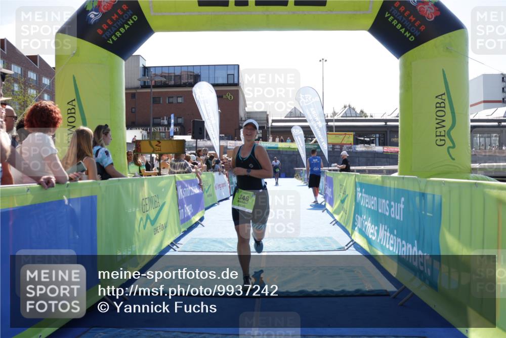 09.08.2026 - GEWOBA Citytriathlon Bremen Yannick Fuchs http://msf.ph/oto/9937242 09.08.2026 15:14:49 Ziel 346 meine-sportfotos.de