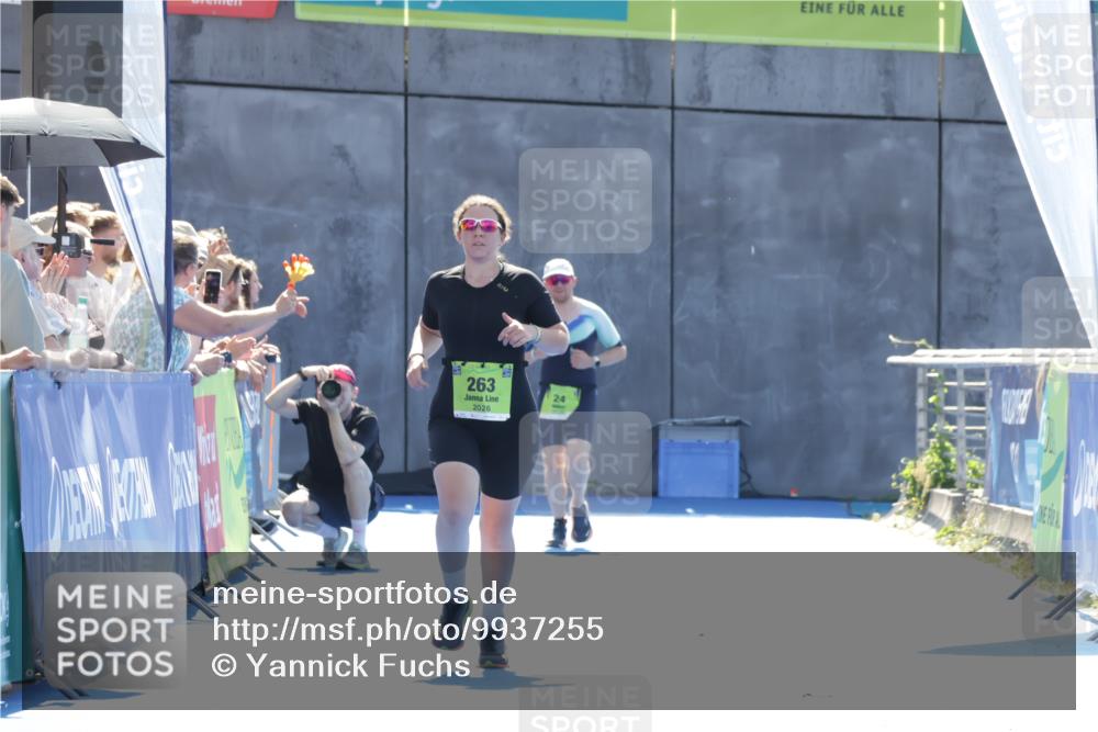 09.08.2026 - GEWOBA Citytriathlon Bremen Yannick Fuchs http://msf.ph/oto/9937255 09.08.2026 15:15:01 Ziel  meine-sportfotos.de
