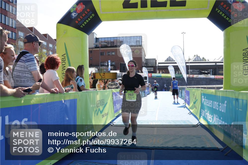 09.08.2026 - GEWOBA Citytriathlon Bremen Yannick Fuchs http://msf.ph/oto/9937264 09.08.2026 15:15:08 Ziel 24, 263 meine-sportfotos.de