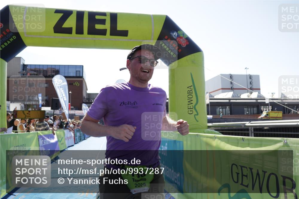 09.08.2026 - GEWOBA Citytriathlon Bremen Yannick Fuchs http://msf.ph/oto/9937287 09.08.2026 15:15:23 Ziel 158 meine-sportfotos.de