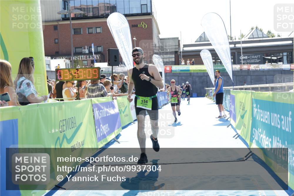 09.08.2026 - GEWOBA Citytriathlon Bremen Yannick Fuchs http://msf.ph/oto/9937304 09.08.2026 15:15:32 Ziel 154, 337, 378 meine-sportfotos.de