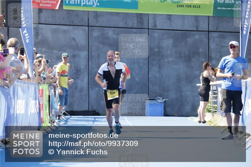 09.08.2026 - GEWOBA Citytriathlon Bremen Yannick Fuchs http://msf.ph/oto/9937309 09.08.2026 11:41:33 Ziel 229 meine-sportfotos.de