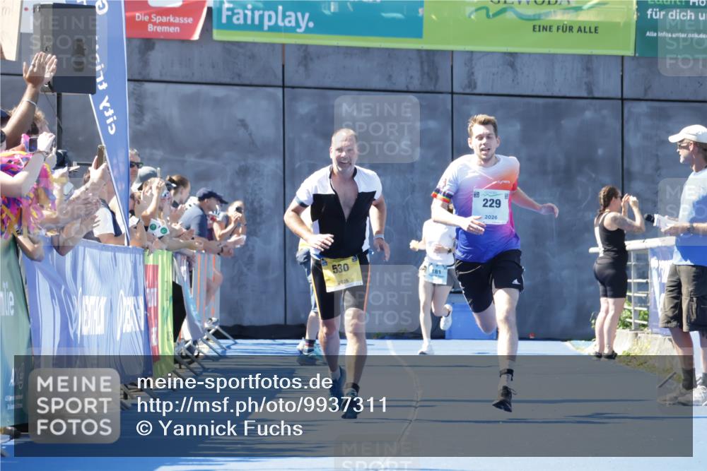 09.08.2026 - GEWOBA Citytriathlon Bremen Yannick Fuchs http://msf.ph/oto/9937311 09.08.2026 11:41:34 Ziel 229, 530 meine-sportfotos.de