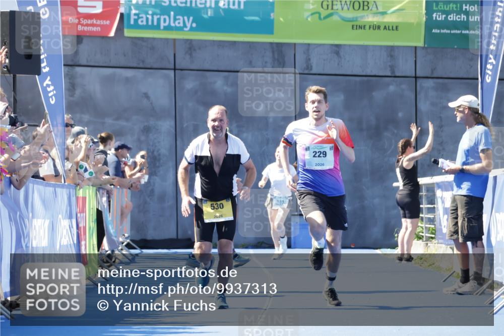 09.08.2026 - GEWOBA Citytriathlon Bremen Yannick Fuchs http://msf.ph/oto/9937313 09.08.2026 11:41:35 Ziel 229, 530 meine-sportfotos.de