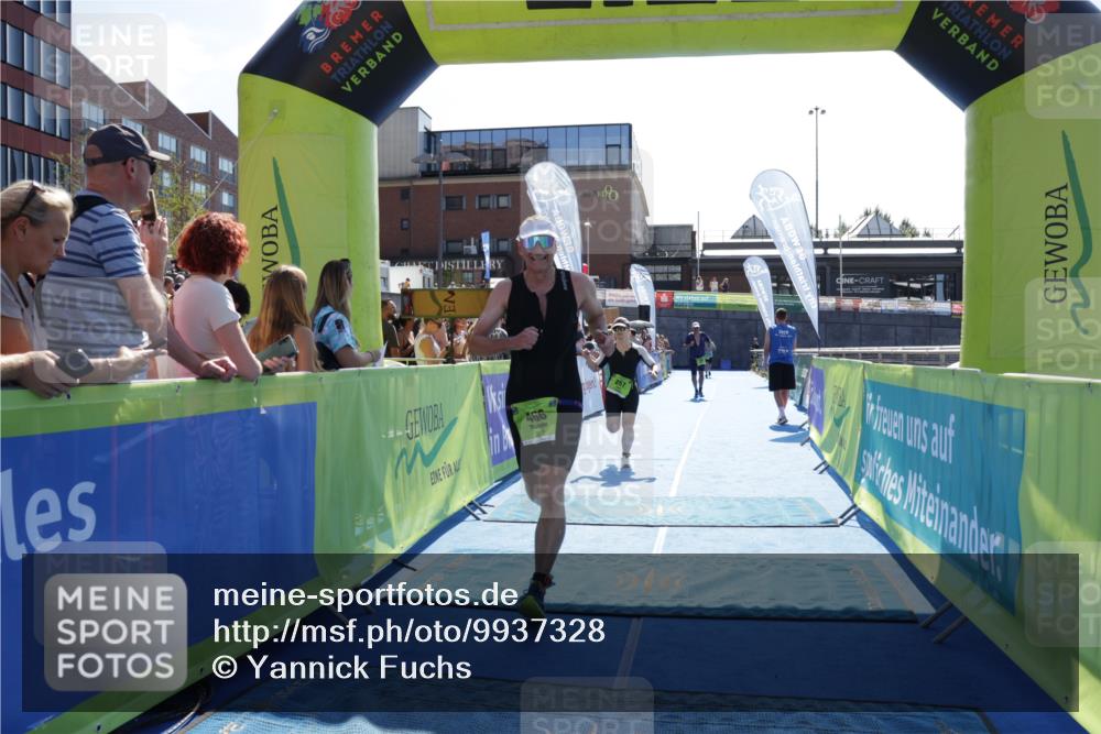 09.08.2026 - GEWOBA Citytriathlon Bremen Yannick Fuchs http://msf.ph/oto/9937328 09.08.2026 15:15:39 Ziel 257, 337, 466 meine-sportfotos.de