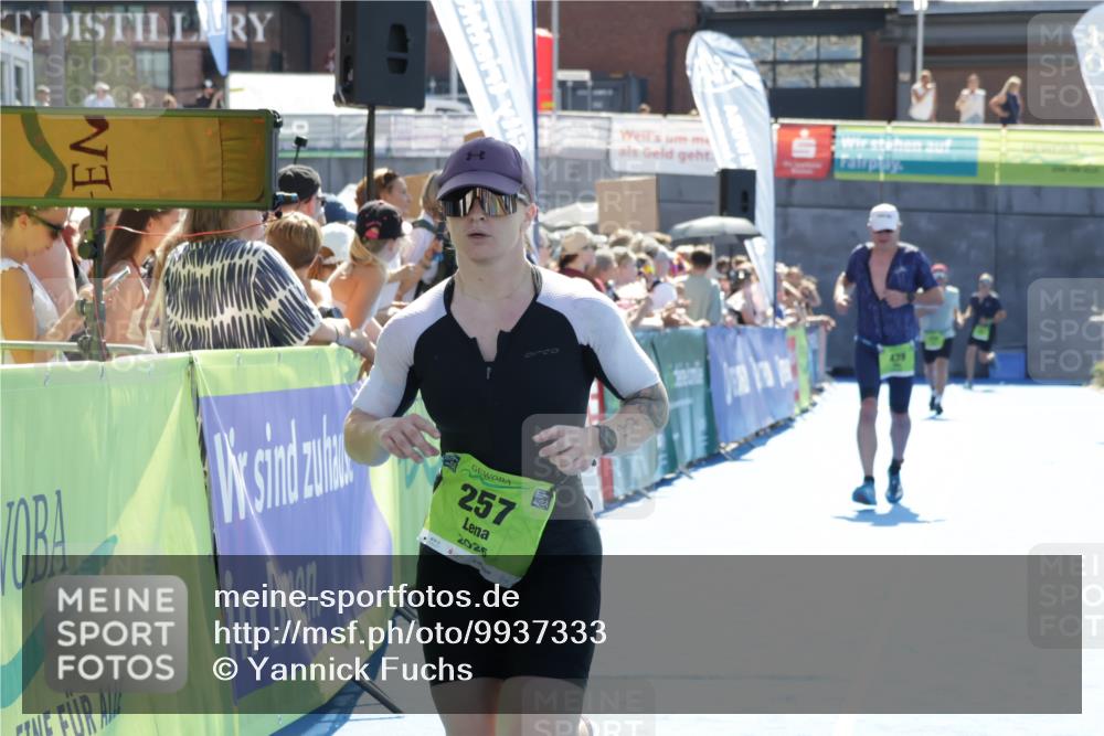 09.08.2026 - GEWOBA Citytriathlon Bremen Yannick Fuchs http://msf.ph/oto/9937333 09.08.2026 15:15:40 Ziel 257, 337, 466 meine-sportfotos.de