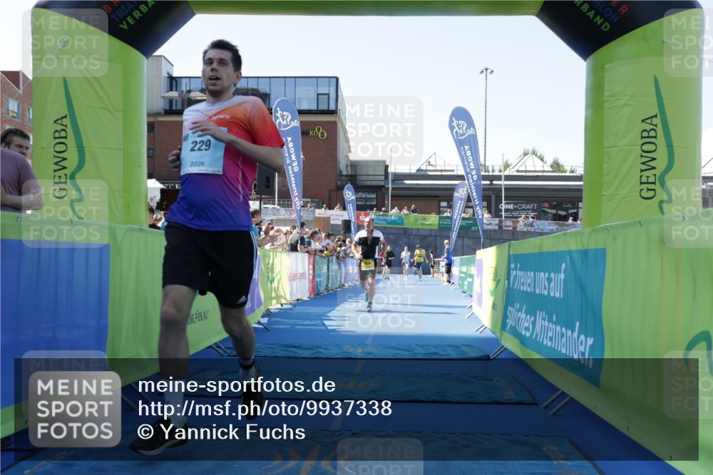 09.08.2026 - GEWOBA Citytriathlon Bremen Yannick Fuchs http://msf.ph/oto/9937338 09.08.2026 11:41:38 Ziel 229, 530 meine-sportfotos.de