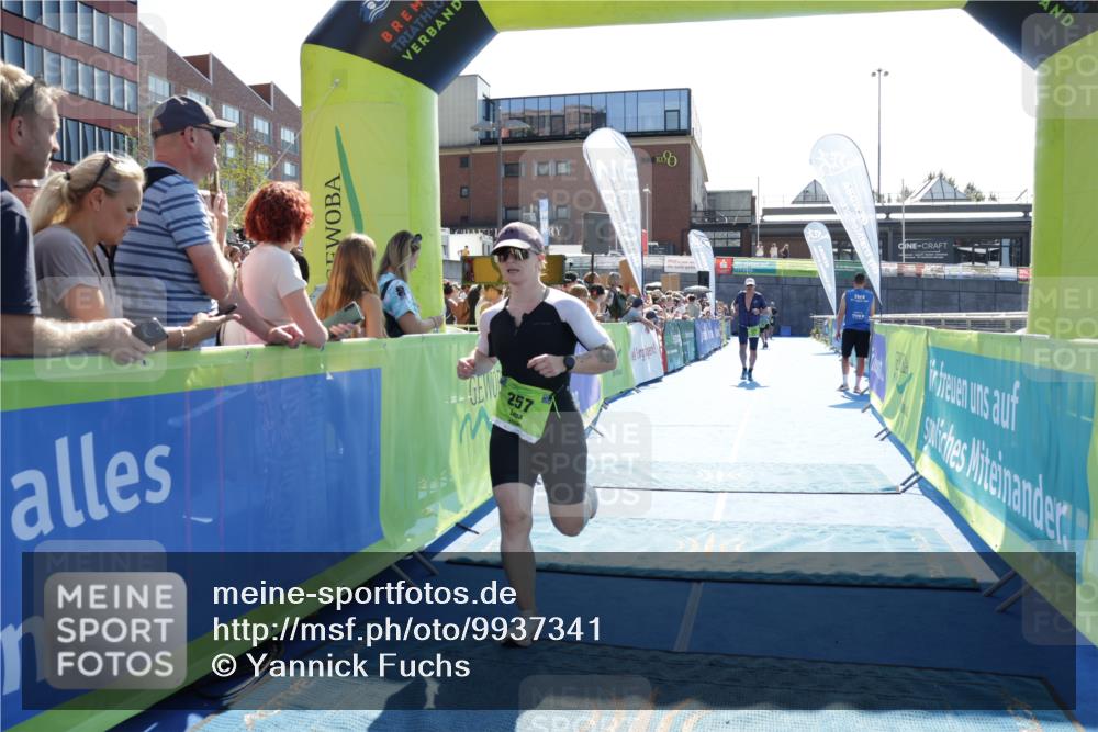 09.08.2026 - GEWOBA Citytriathlon Bremen Yannick Fuchs http://msf.ph/oto/9937341 09.08.2026 15:15:41 Ziel 257, 466 meine-sportfotos.de