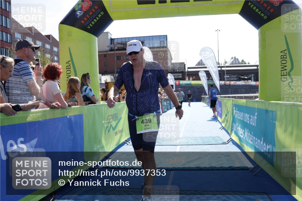 09.08.2026 - GEWOBA Citytriathlon Bremen Yannick Fuchs http://msf.ph/oto/9937353 09.08.2026 15:15:45 Ziel 257, 359 meine-sportfotos.de