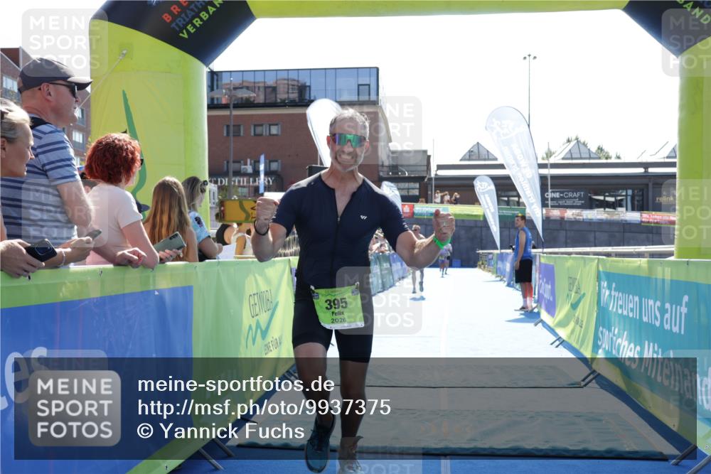 09.08.2026 - GEWOBA Citytriathlon Bremen Yannick Fuchs http://msf.ph/oto/9937375 09.08.2026 15:15:54 Ziel 359, 385, 395 meine-sportfotos.de
