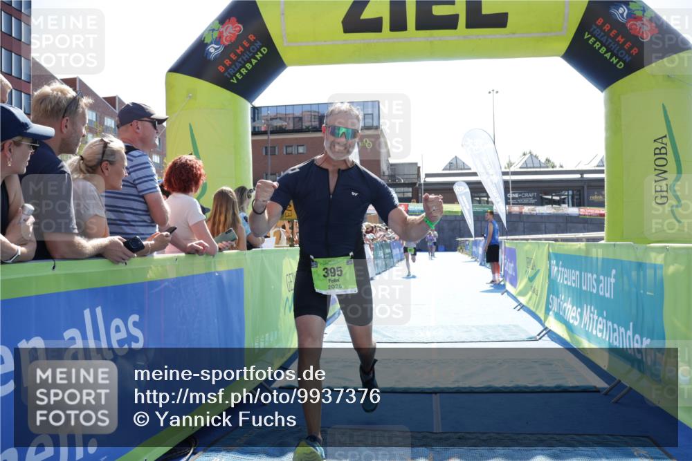 09.08.2026 - GEWOBA Citytriathlon Bremen Yannick Fuchs http://msf.ph/oto/9937376 09.08.2026 15:15:54 Ziel 359, 385, 395 meine-sportfotos.de