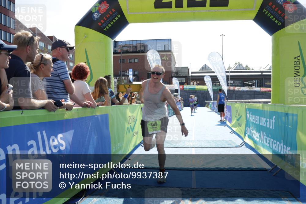 09.08.2026 - GEWOBA Citytriathlon Bremen Yannick Fuchs http://msf.ph/oto/9937387 09.08.2026 15:15:57 Ziel 385, 395, 523 meine-sportfotos.de