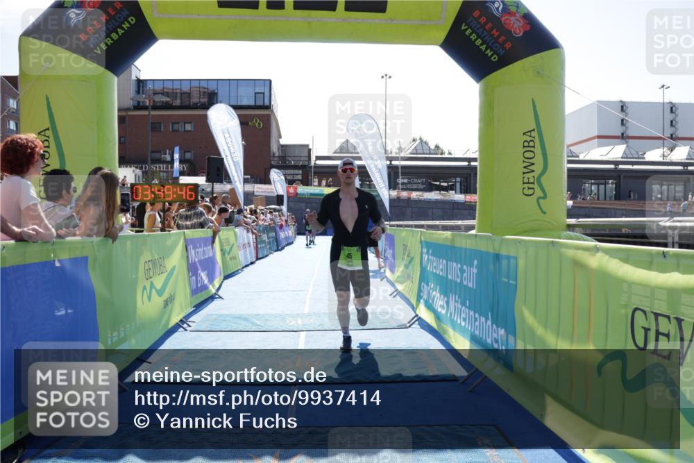 09.08.2026 - GEWOBA Citytriathlon Bremen Yannick Fuchs http://msf.ph/oto/9937414 09.08.2026 15:16:09 Ziel 45, 49 meine-sportfotos.de