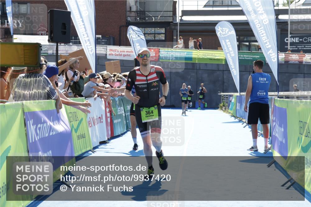 09.08.2026 - GEWOBA Citytriathlon Bremen Yannick Fuchs http://msf.ph/oto/9937420 09.08.2026 15:16:15 Ziel 339, 364 meine-sportfotos.de