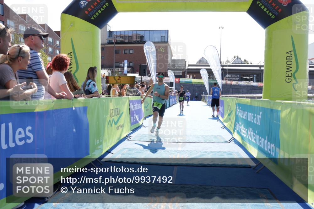 09.08.2026 - GEWOBA Citytriathlon Bremen Yannick Fuchs http://msf.ph/oto/9937492 09.08.2026 15:16:41 Ziel 205, 334, 370, 402 meine-sportfotos.de