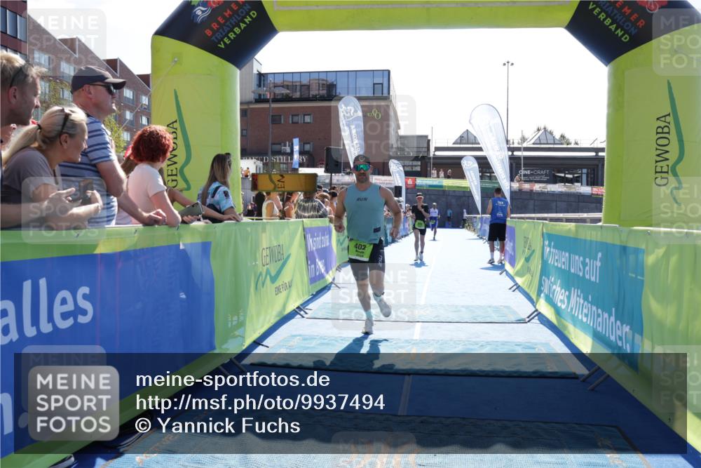 09.08.2026 - GEWOBA Citytriathlon Bremen Yannick Fuchs http://msf.ph/oto/9937494 09.08.2026 15:16:41 Ziel 205, 334, 370, 402 meine-sportfotos.de