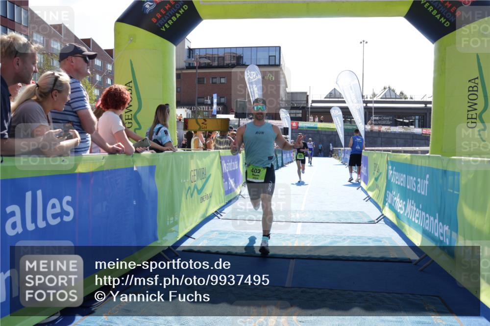 09.08.2026 - GEWOBA Citytriathlon Bremen Yannick Fuchs http://msf.ph/oto/9937495 09.08.2026 15:16:42 Ziel 205, 334, 370, 402 meine-sportfotos.de