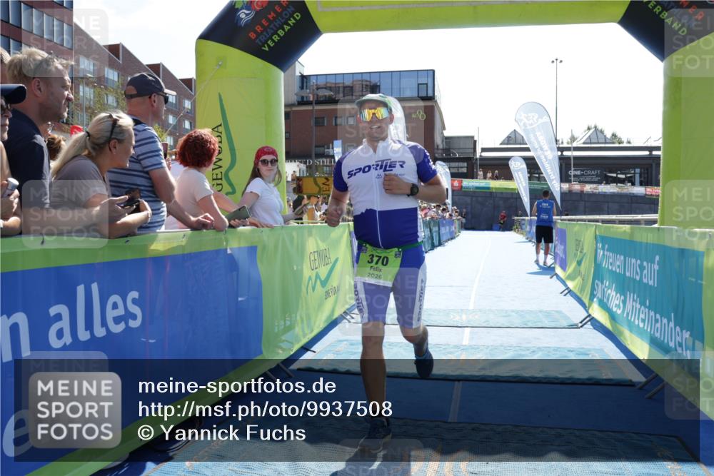 09.08.2026 - GEWOBA Citytriathlon Bremen Yannick Fuchs http://msf.ph/oto/9937508 09.08.2026 15:16:47 Ziel 205, 370 meine-sportfotos.de
