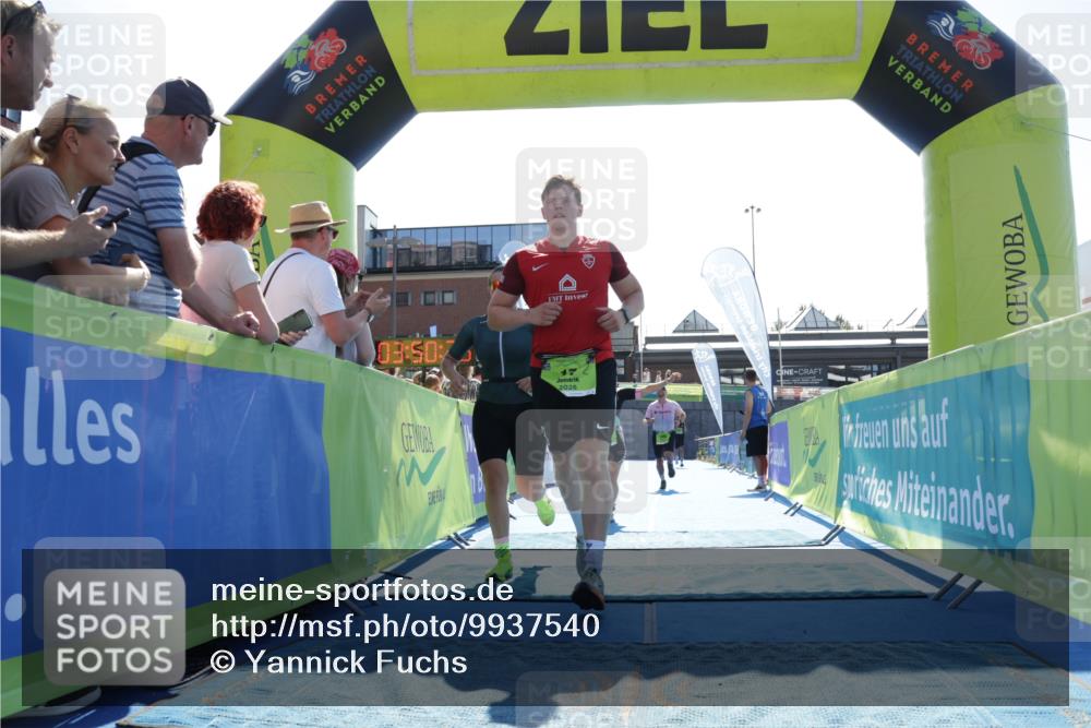 09.08.2026 - GEWOBA Citytriathlon Bremen Yannick Fuchs http://msf.ph/oto/9937540 09.08.2026 15:16:59 Ziel 17, 146, 192, 356, 384 meine-sportfotos.de
