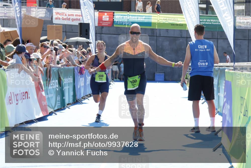 09.08.2026 - GEWOBA Citytriathlon Bremen Yannick Fuchs http://msf.ph/oto/9937628 09.08.2026 15:17:43 Ziel 308, 400 meine-sportfotos.de