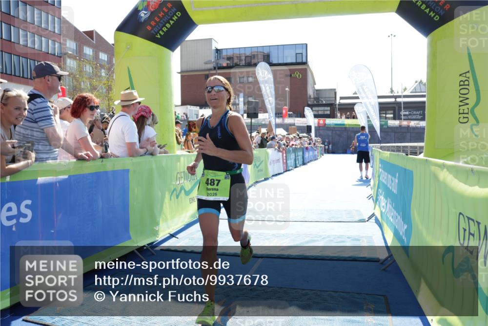 09.08.2026 - GEWOBA Citytriathlon Bremen Yannick Fuchs http://msf.ph/oto/9937678 09.08.2026 15:18:14 Ziel 487 meine-sportfotos.de