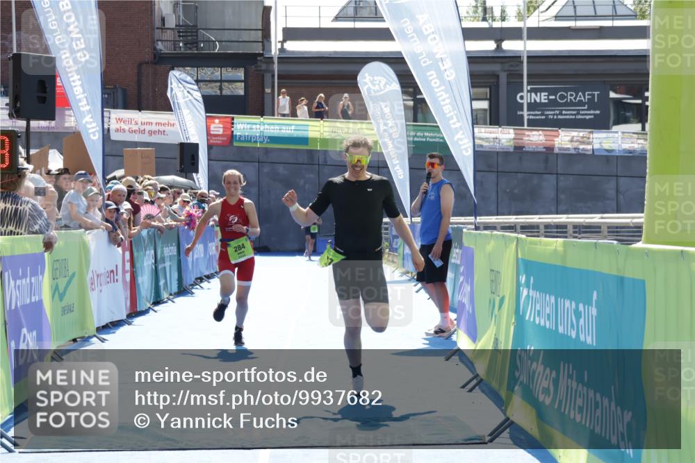 09.08.2026 - GEWOBA Citytriathlon Bremen Yannick Fuchs http://msf.ph/oto/9937682 09.08.2026 15:18:22 Ziel 37, 284 meine-sportfotos.de