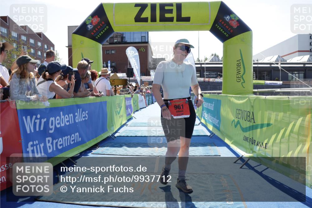 09.08.2026 - GEWOBA Citytriathlon Bremen Yannick Fuchs http://msf.ph/oto/9937712 09.08.2026 15:18:47 Ziel 961 meine-sportfotos.de