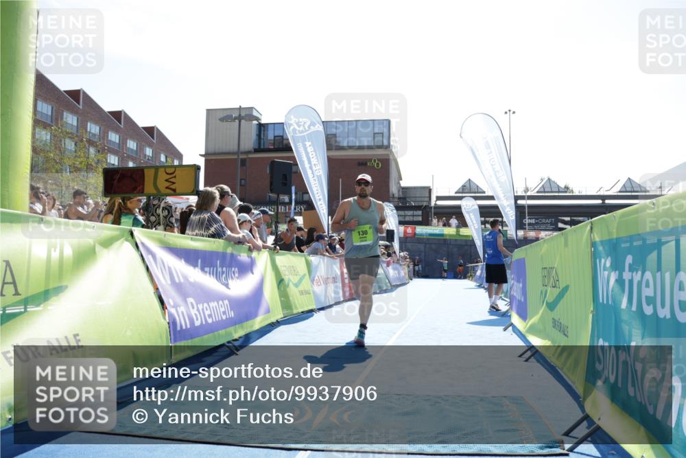 09.08.2026 - GEWOBA Citytriathlon Bremen Yannick Fuchs http://msf.ph/oto/9937906 09.08.2026 15:21:40 Ziel 130 meine-sportfotos.de