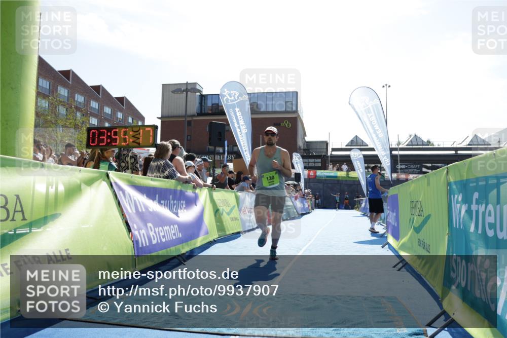 09.08.2026 - GEWOBA Citytriathlon Bremen Yannick Fuchs http://msf.ph/oto/9937907 09.08.2026 15:21:40 Ziel 130 meine-sportfotos.de