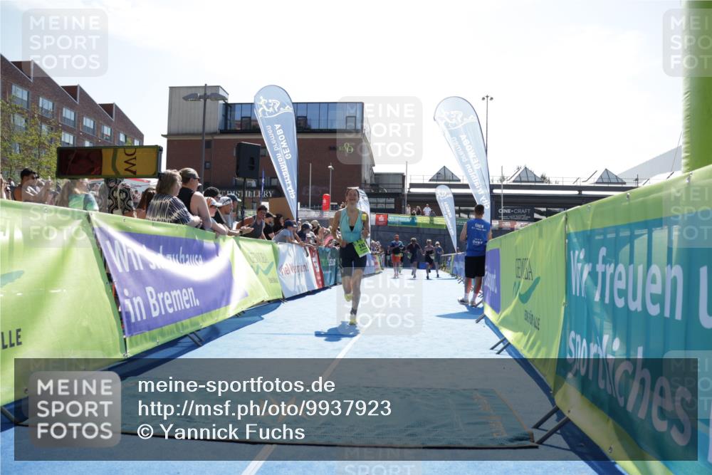 09.08.2026 - GEWOBA Citytriathlon Bremen Yannick Fuchs http://msf.ph/oto/9937923 09.08.2026 15:21:48 Ziel 242, 521 meine-sportfotos.de