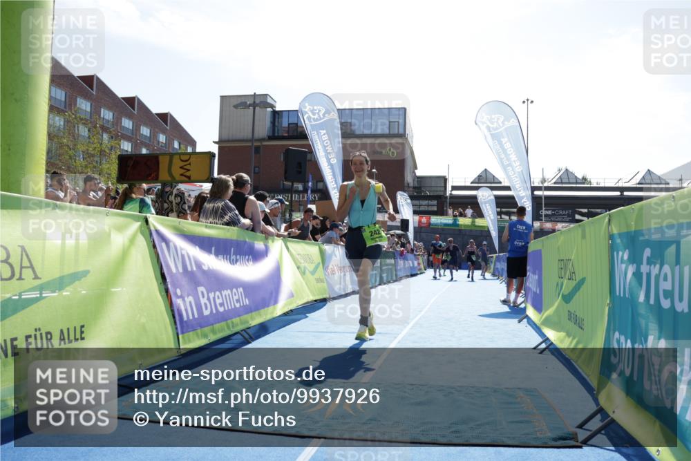 09.08.2026 - GEWOBA Citytriathlon Bremen Yannick Fuchs http://msf.ph/oto/9937926 09.08.2026 15:21:48 Ziel 242, 521 meine-sportfotos.de